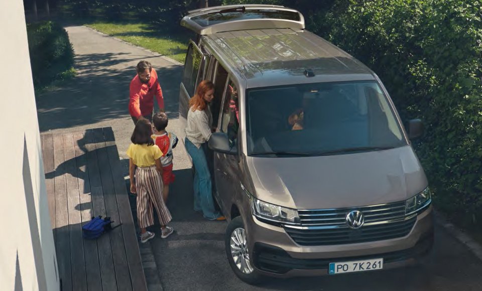 Latem wybierz się w bezpieczną podróż z Samochodami Dostawczymi