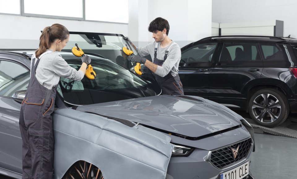 CUPRA oraz SEAT Serwis - oferta sezonowa. Kompleksowe wsparcie.